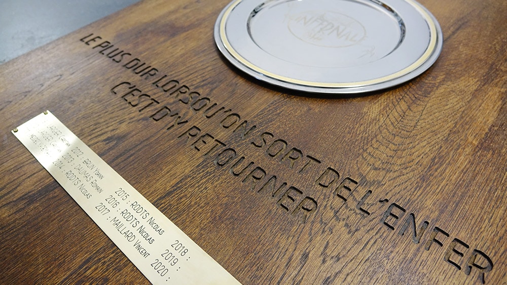 Gravure du bouclier… de l’Infernale !