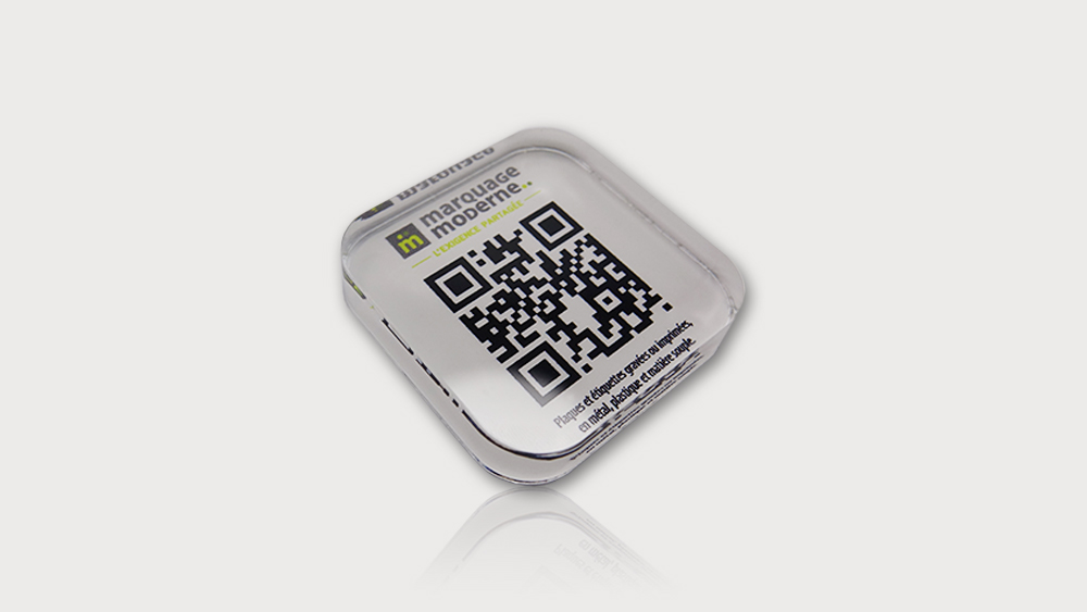 QR code plexiglas transparent