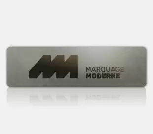 Plaque inox brossé gravée laser avec logo noir durable